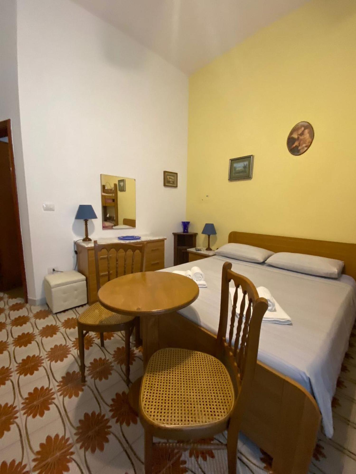 Belvedere4Colonne B&B Rooms & Suites Santa Maria al Bagno Exterior foto